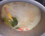 Foto langkah ke 4 dari resep Soto ayam bumbu kuning.