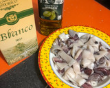 Foto del paso 1 de la receta: Calamares encebollados