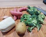 Foto del passaggio 1 della ricetta Cestini di broccoli e salsiccia 🥦🐽