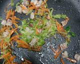 Foto langkah ke 4 dari resep Tumis Sayur Udang (MPASI 15 bulan).