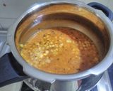 A picture of step 2 of Sindhi dal pakwaan.