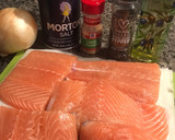 Foto del paso 1 de la receta: Salmón con cebolla y Ensalada Rusa