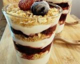 A picture of step 5 of Berries_Oats_Yogurt Parfait.