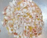 Foto del passaggio 2 della ricetta Spaghetti con zucca e seppie