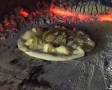 Foto del paso 3 de la receta: Pizza fugazza al horno de barro
