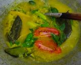 Foto langkah ke 5 dari resep Ikan Mas Kuah Kuning.