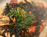 Foto del passaggio 2 della ricetta Tagliolini al nero di seppia con l’astice