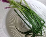 A picture of step 3 of Green onion pancakes.
