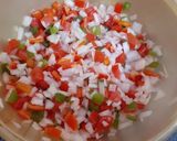Foto del paso 1 de la receta: Salsa criolla (cocida)