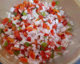 Foto del paso 1 de la receta: Salsa criolla (cocida)