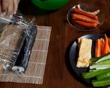 Foto langkah ke 4 dari resep Sushi Roll.