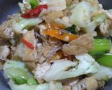 Foto langkah ke 5 dari resep Tumis Kembang Kol dan Tahu.