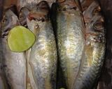 Foto langkah ke 1 dari resep Ikan selar bumbu kuning (woku kuah).