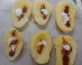 Foto del paso 8 de la receta: Patata rellena de Burritos, salsa BBQ, albahaca
