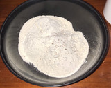 Foto del paso 1 de la receta: Tarta pascualina de pollo con masa casera tipo criolla