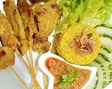 รูปขั้นตอนการทำที่ 5 ของ ข้าวผัดหมูสะเต๊ะ Fried  Rice and Pork Satay