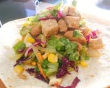 Foto langkah ke 7 dari resep Salad Wrap.