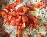 A picture of step 1 of Bhelpuri.