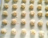 Foto langkah ke 5 dari resep Blueberry Thumbprint / Kue Kering Untuk Lebaran.