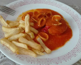 Foto del paso 3 de la receta: Medallones de merluza en salsa con marisco
