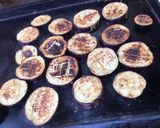 Une image de l'étape 5 de Aubergines sucrées salées marinées grillées à la plancha.