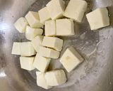 A picture of step 1 of Kadhai Paneer.