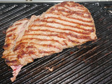 Punta de paleta asada con patacones o tostones