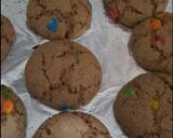 Foto del paso 7 de la receta: Galletitas con chips de chocolate y rocklets 🍪