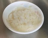A picture of step 2 of Nameko Mushrooms with Grated Daikon Radish.