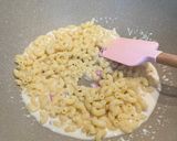 Foto langkah ke 3 dari resep Mac n Cheese with Smoked Beef.