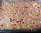 A picture of step 10 of M&M Cookie Bars.