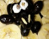 Foto del paso 4 de la receta: Ensalada oveja con plátano, uvas y olivas negras de Aragón