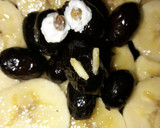 Foto del paso 4 de la receta: Ensalada oveja con plátano, uvas y olivas negras de Aragón