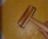 Foto del passaggio 6 della ricetta Crostata fiorita con la mia marmellata di ciliegie fatta in casa
