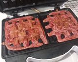 Foto langkah ke 5 dari resep Waffle Buah Naga.