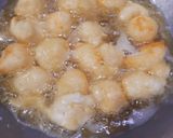 A picture of step 3 of Dahi Vada.