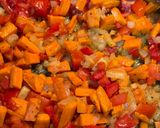Foto del paso 2 de la receta: Couscous de verduras y pollo en freidora de aire