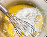 Foto del paso 3 de la receta: Pastel de nata relleno con crema y frutas confitadas