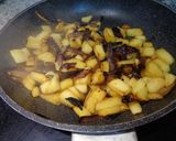 Foto del paso 1 de la receta Tostada de crema de morcilla y manzana caramelizada