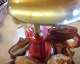 صورة لخطوة 2 من وصفة غموس التمر والجبن بالزعتر ، غموس أماني الشرقي