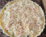 Foto del paso 3 de la receta: Quiche de brócoli, salmón y cebolla caramelizada