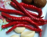 Foto langkah ke 4 dari resep Kacang Umpet Pedas Manis Daun Jeruk.