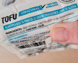 Foto del paso 1 de la receta: Tofu especiado sobre colchón de arroz blanco (sin salsa de soja)
