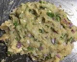 A picture of step 4 of Stuffed Bread Pakoda.