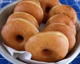 Foto langkah ke 8 dari resep Donat Empuk dan Lembut tanpa Kentang menggunakan mixer.