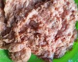 Foto langkah ke 1 dari resep Bola - Bola Daging Saus Putih.