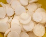 Hình bước làm 1 của món Củ cải muối Hàn Quốc