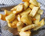 Foto langkah ke 3 dari resep Singkong Goreng.