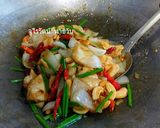 รูปขั้นตอนการทำที่ 3 ของ ไก่ผัดเม็ดมะม่วง