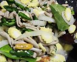 Foto langkah ke 9 dari resep Tumis jagung putren usus ayam.